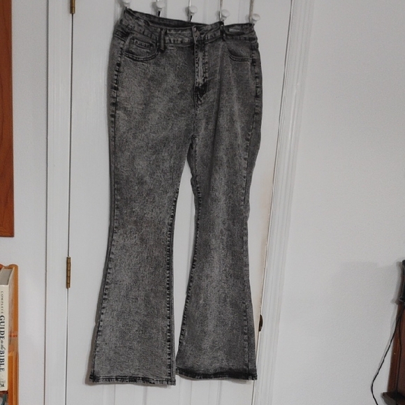 Denim - Women's Gray Flared Jeans